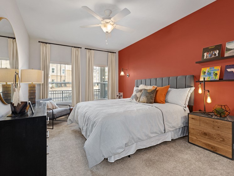 Live In Cozy Bedrooms at Abberly Avera Apartment Homes by HHHunt, Manassas, 20109
